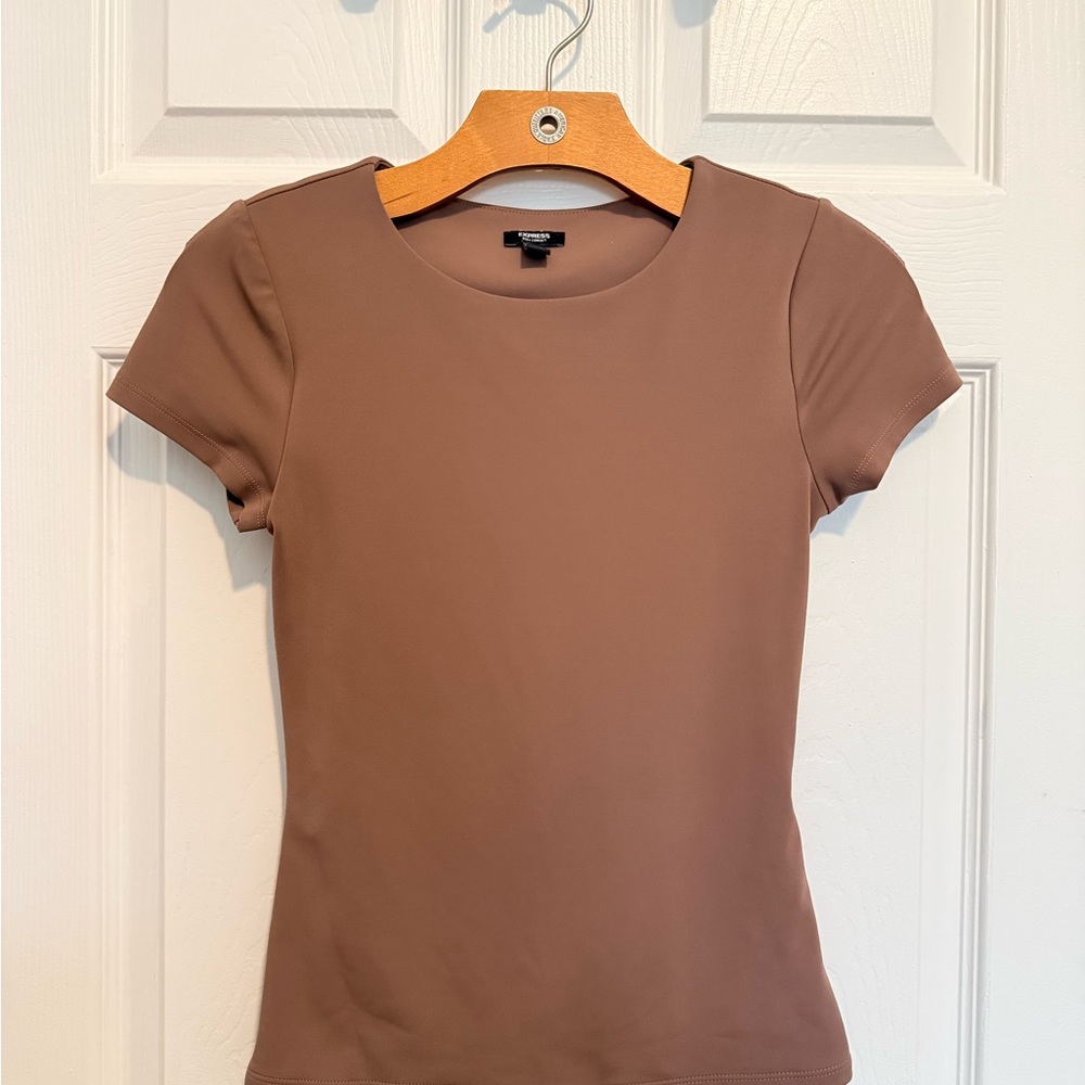 Express Mauve Body Contour Tee